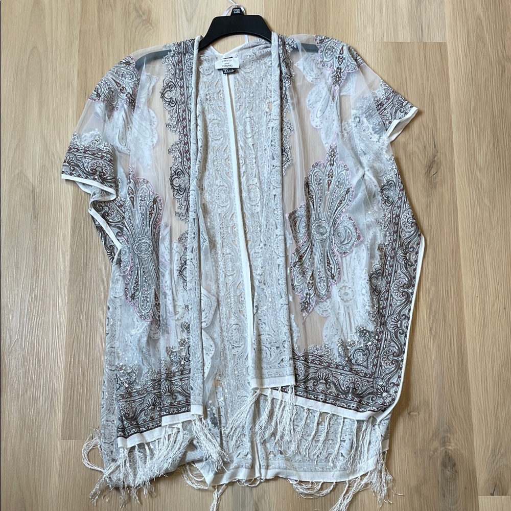 David and Young - Women’s White Kimono Wrap OS